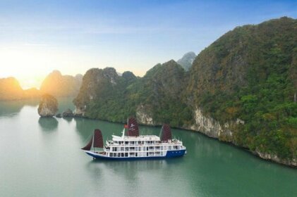Lan Ha Green Island Cruise