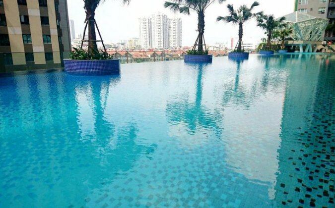 2br Singapore's Style Apartment Gym And Infinity Swimming Pool - Photo3