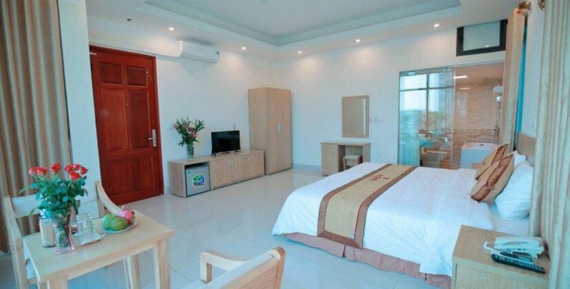 Anova Airport Hotel - Photo2