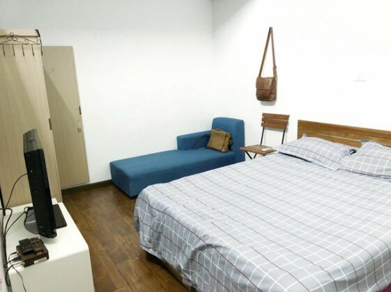 Cosy Stay with Balcony - Photo2
