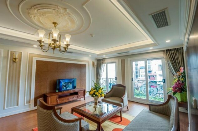 Do Thanh building & Phu Dong Bar - Photo2
