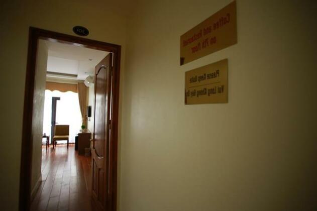 Family Airport Hotel - Photo2