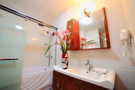 Golden Cyclo Hotel - Photo5
