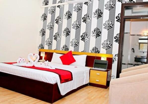 Golden Luxury Hotel - Photo2