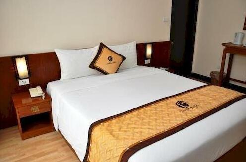 Golden Luxury Hotel - Photo3
