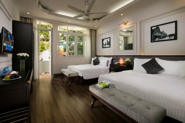 Golden Rooster Hotel - Photo2