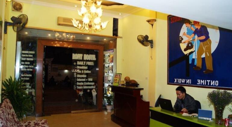 Hanoi Nonprofit Hostel - Photo3