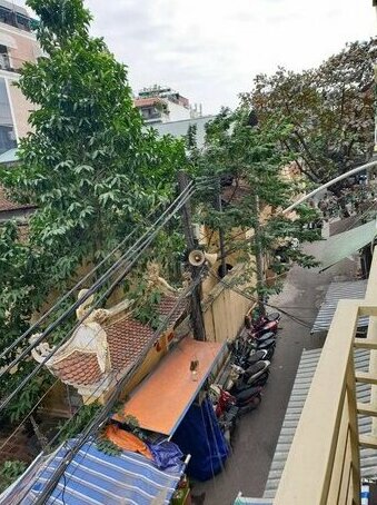 Hanoi old quarter @HangGiay HangBuom ward