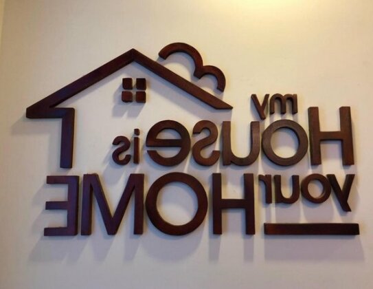  Photo 2