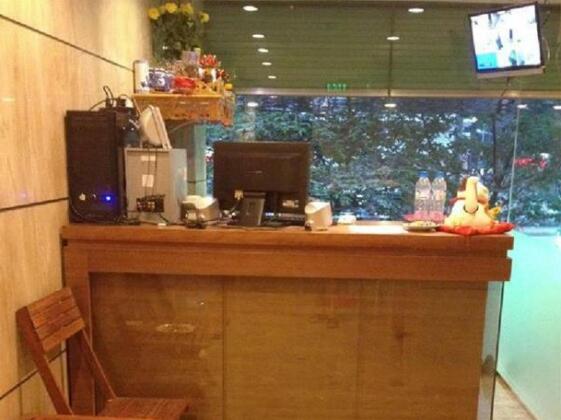 Light Hotel Hoan Kiem - Photo5