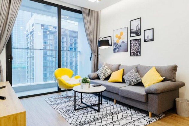 Luxury 2BR Apartment @ Vinhomes Metropolis Hanoi - Photo2