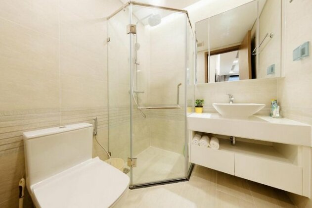 Luxury 2BR Apartment @ Vinhomes Metropolis Hanoi - Photo4