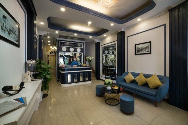 MF Louis Hotel - Photo2