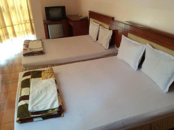  Photo 1