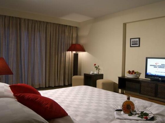 Oriental Suites Hotel - Photo2