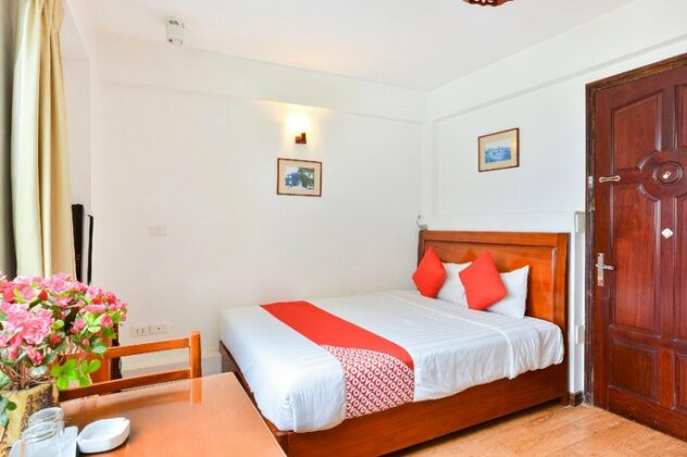 OYO 216 Alisa Hotel - Photo2