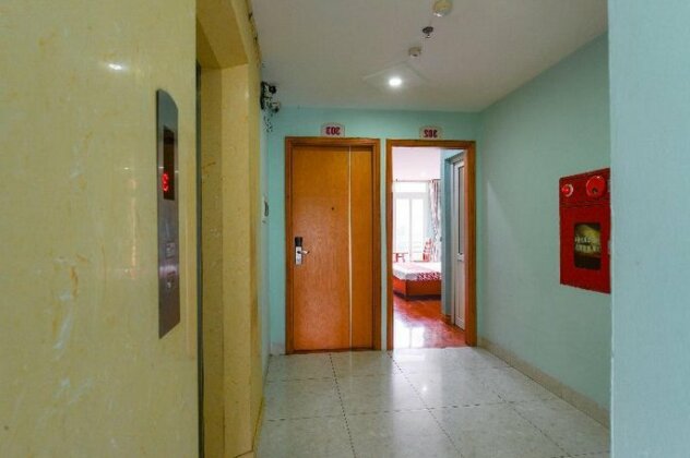 OYO 241 Home Hotel HP - Photo4