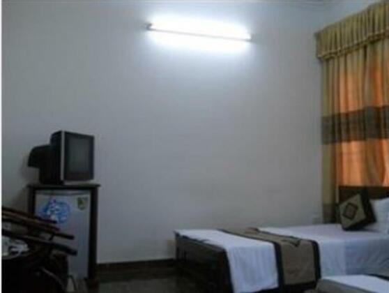 Phu Nhuan Hotel 5 Giang Vo - Photo3