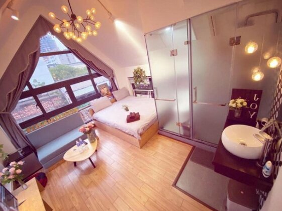 Sky View Beautiful APT in French Quarter 51 - Photo3