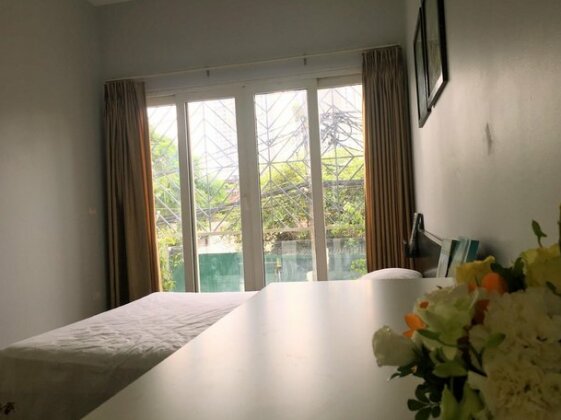 Spacious Bedroom in Hanoi City - Photo2