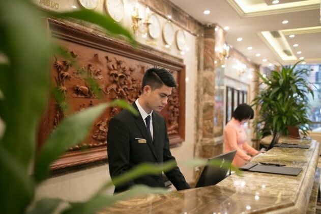 The Light Hotel - Photo5