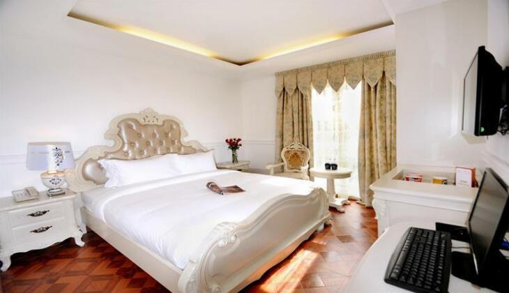 A&EM 280 Le Thanh Ton Hotel & Spa - Photo2