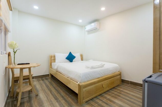 Auhome- Minimalist Apartment - Photo2