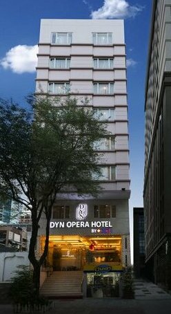 Dyn Opera Hotel