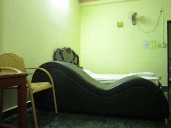 Hoa Thinh Hotel - Photo4