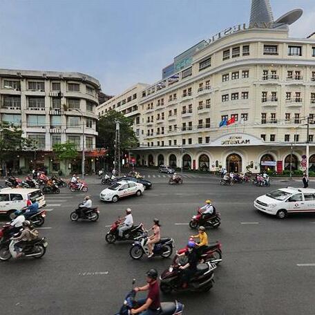 Hotel Majestic Saigon - Photo2