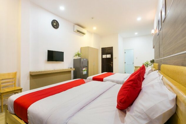 OYO 143 The K9 Central Hotel - Photo4