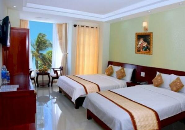 Quynh Huong Hotel