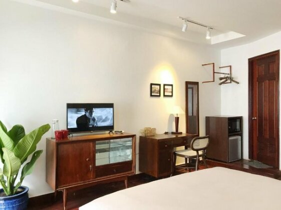 Shades 9- Cochinchine_Local Elegant 5BR home-5m to BenThanh Mkt - Photo3