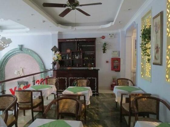 Spring Hotel Cong Hoa Street - Photo4
