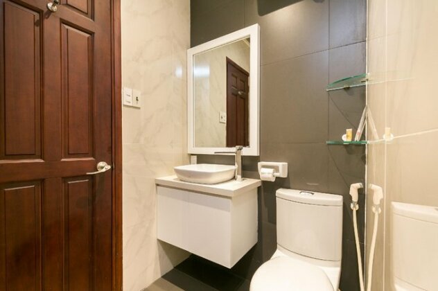 Universe Apartment - Photo5