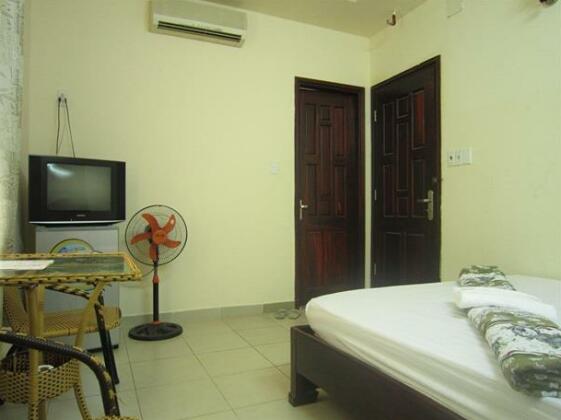 Van Luu Hotel - Photo4