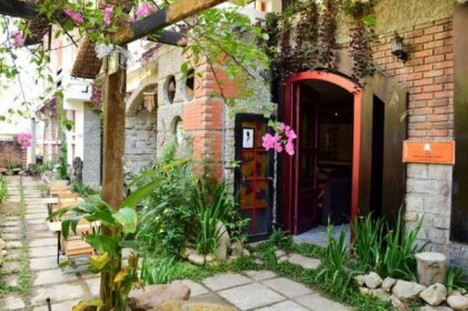 Hnam Chang Ngeh Hospitality training center guest house restaurant & bar