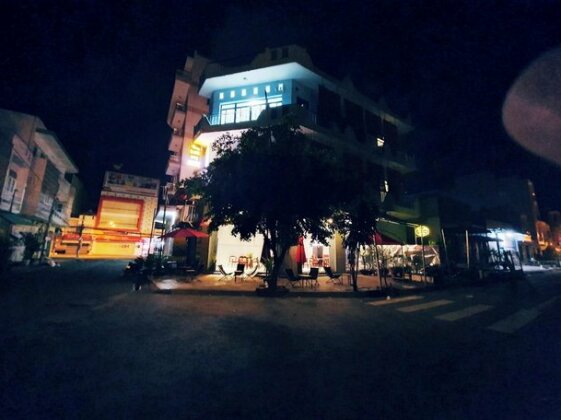 AMIDI Hotel - Photo2