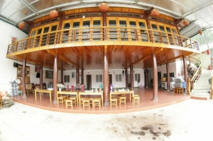 Nhu Y Guesthouse Nghia Lo