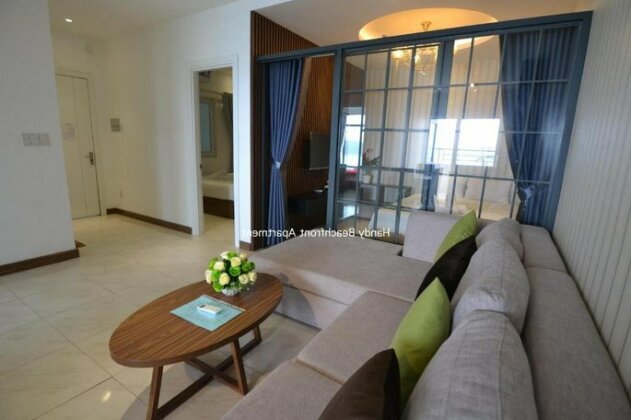 Handy Luxury Beachfront Apartment - Photo3