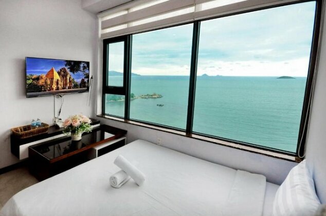 Nha Trang beach 3 bedroom apartment - Sea facing - Photo2