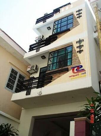 Sky Dragon Hotel - Photo2