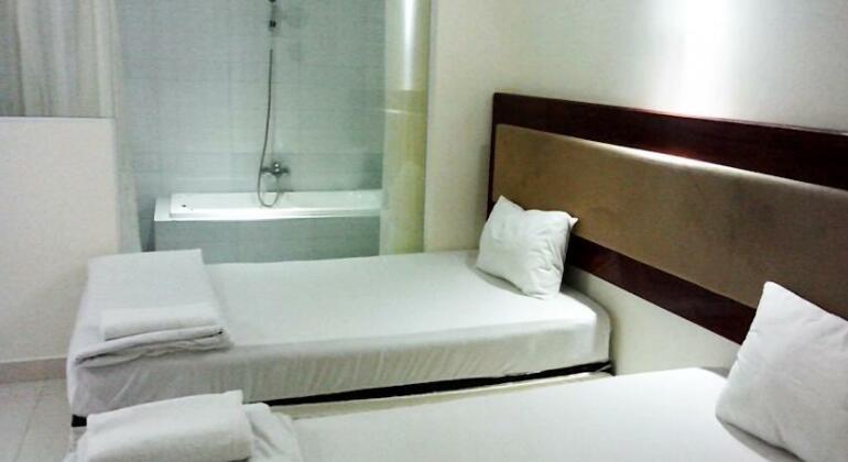 Sky Dragon Hotel - Photo4