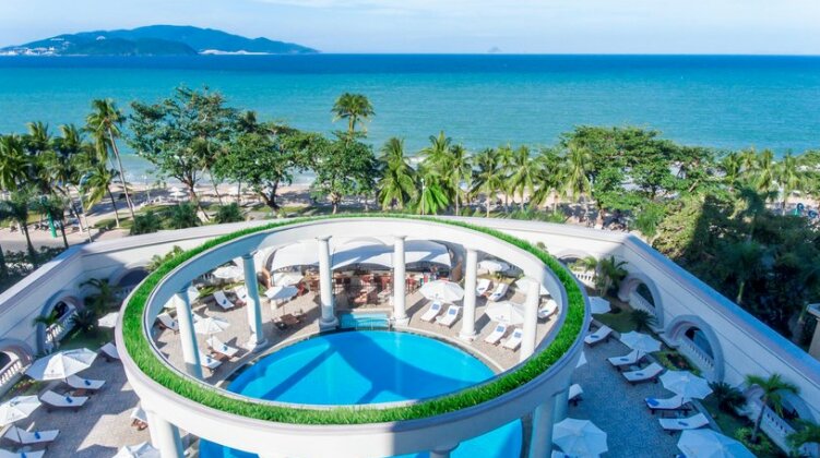 Sunrise Nha Trang Beach Hotel & Spa - Photo5