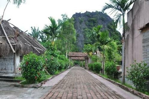 Vietnamese Ancient Village- Lang Viet Co Hotel - Photo2