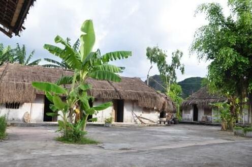 Vietnamese Ancient Village- Lang Viet Co Hotel - Photo4