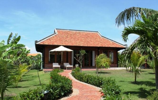 Full Moon Village - Photo4