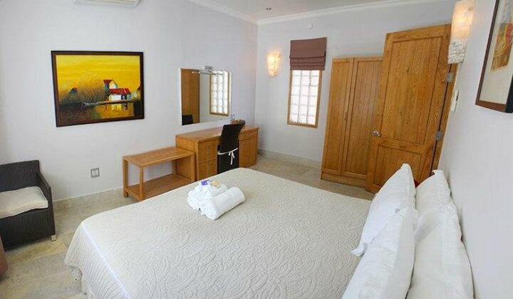 Shades Resort - Photo2