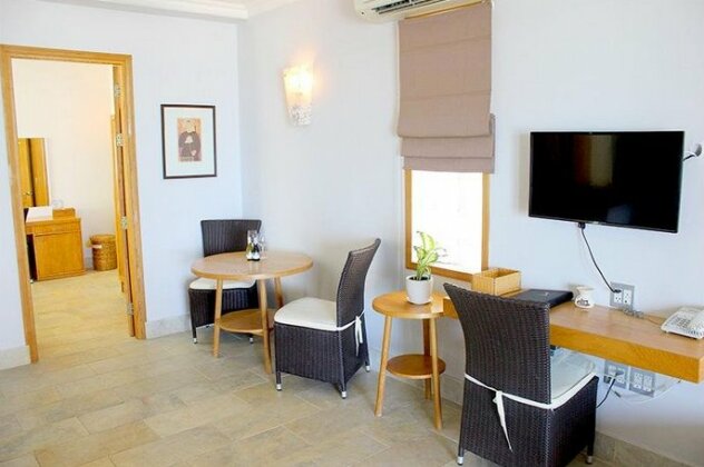 Shades Resort - Photo3