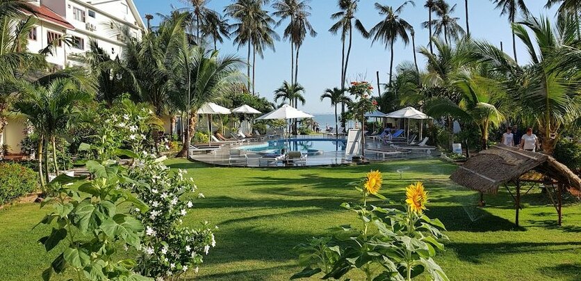 Sun & Sands Beach Hotel - Photo4